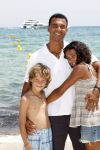 Sant Tropez 27 juni 2009
Ruud Estelle Joelle en Maxim Gullit op vakantie in St Tropez.
Peter Smulders bv
