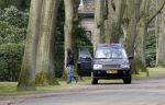 Huizen 13 maart 2010
Sander Vahle met de kinderen bij het huis van Linda de Mol.
Peter Smulders bv