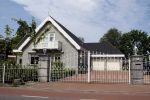 De Goorn13 juni 2009
Koen Lenting  en Sonja Bakker wonen in dit huis met hun kinderen.
Peter Smulders bv