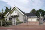 De Goorn13 juni 2009
Koen Lenting  en Sonja Bakker wonen in dit huis met hun kinderen.
Peter Smulders bv