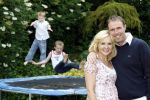 De Goorn 20 juni 2009
Sonja Bakker met man Koen en hun 2 zoons in hun tuin.
Peter Smulders bv