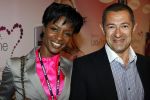 Amsterdam 2 juni 2009
Presentatie van de nieuwe samsung lady phone in de duif. Sylvana Simons met haar vriend Roland Kahn
Peter Smulders bv