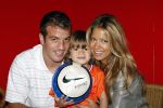 Beverwijk 13 juni 2009
Rafael v d Vaart met Sylvie en Damian bij het straatvoetbaltournooi dat zijn naam draagt.
Peter Smulders bv