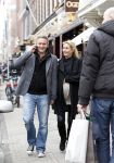 Amsterdam 13 februari 2010
Een hoogzwangere Wendy v Dijk met haar vriend Erland Galjaard winkelend op de pc hooftstraat.
Peetr Smulders bv