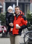 Amsterdam 27 januari 2010
Winston Gerschtanowitz met Julian aan de wandel.
Peter Smulders bv