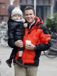 Amsterdam 27 januari 2010
Winston Gerschtanowitz met Julian aan de wandel.
Peter Smulders bv