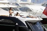 Ibiza 8 juli 2009
Wesley Sneijder en Yolanthe Cabau v Kasbergen en haar zus op de boot op ibiza.
Peter Smulders bv