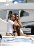Ibiza 8 juli 2009
Wesley Sneijder en Yolanthe Cabau v Kasbergen en haar zus op de boot op ibiza.
Peter Smulders bv