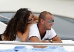 Ibiza 8 juli 2009
Wesley Sneijder en Yolanthe Cabau v Kasbergen en haar zus op de boot op ibiza.
Peter Smulders bv