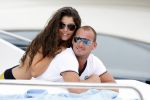 Ibiza 8 juli 2009
Wesley Sneijder en Yolanthe Cabau v Kasbergen en haar zus op de boot op ibiza.
Peter Smulders bv