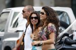 Ibiza 8 juli 2009
Wesley Sneijder en Yolanthe Cabau v Kasbergen en haar zus op de boot op ibiza.
Peter Smulders bv