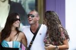 Ibiza 8 juli 2009
Wesley Sneijder en Yolanthe Cabau v Kasbergen en haar zus op de boot op ibiza.
Peter Smulders bv