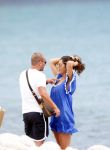 Ibiza 9 juli 2009
Wesley Sneijder en Yolanthe Cabau v Kasbergen met zus op ibiza , Wesley had een hele grote boot gehuurd en ging lunchen bij de populaire strandtent Blue Marlin.
Peter Smulders bv