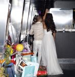 Amsterdam 18 maart 2010
Wesley Sneijders heeft voor zijn vrouw Yolanthe Cabau v Kasbergen een surprise feest georganiseerd voor haar 25 e verjaardag op de supperclub boot. Ze slapen in het Amstel hotel.
Peter Smulders bv