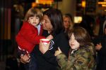 Schiphol 14 maart 2011
Amanda Krabbe komt na 4 maanden terug op schiphol en wordt daar ontavangen door martijn Bickel Jasmijn Achilles Michelle en haar ouders en beste vriendinnen.
Peter Smulders bv