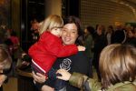 Schiphol 14 maart 2011
Amanda Krabbe komt na 4 maanden terug op schiphol en wordt daar ontavangen door martijn Bickel Jasmijn Achilles Michelle en haar ouders en beste vriendinnen.
Peter Smulders bv