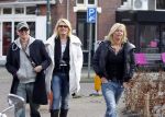 Amsterdam 15 februari 2011
Bridget Maasland met ouders op de cornelis schuytstraat.
Peter Smulders bv