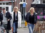 Amsterdam 15 februari 2011
Bridget Maasland met ouders op de cornelis schuytstraat.
Peter Smulders bv