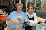 Blaricum 1 februari 2011
Caroline Kaart in haar huis met haar hond en met stiefdochter en haar man.
Peter Smulders bv