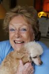 Blaricum 1 februari 2011
Caroline Kaart in haar huis met haar hond en met stiefdochter en haar man.
Peter Smulders bv