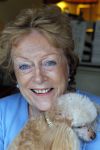 Blaricum 1 februari 2011
Caroline Kaart in haar huis met haar hond en met stiefdochter en haar man.
Peter Smulders bv