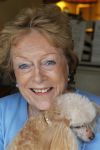 Blaricum 1 februari 2011
Caroline Kaart in haar huis met haar hond en met stiefdochter en haar man.
Peter Smulders bv
