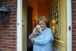 Blaricum 1 februari 2011
Caroline Kaart in haar huis met haar hond en met stiefdochter en haar man.
Peter Smulders bv
