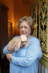 Blaricum 1 februari 2011
Caroline Kaart in haar huis met haar hond en met stiefdochter en haar man.
Peter Smulders bv