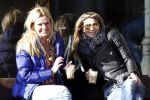 Amsterdam 11 maart 2011
Danielle Overgaag en Simone v Trojen op terras.
Peter Smulders bv