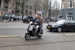 Amsterdam 25 februari 2011
Dean Saunders krijgt Vespa scooter met Buddha to Buddha spullen erop.
Peter Smulders bv