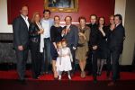 Amsterdam 3 maart 2011
Fons v Westerloo krijgt koninklijke onderscheiding uit handen van Burgemeester Eberhard v d Laan in het concertgebouw. Fons met vrouw kinderen en kleinkinderen
Peter Smulders