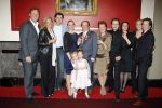 Amsterdam 3 maart 2011
Fons v Westerloo krijgt koninklijke onderscheiding uit handen van Burgemeester Eberhard v d Laan in het concertgebouw. Fons met vrouw kinderen en kleinkinderen
Peter Smulders
