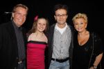 Baarn 27 februari 2011
Ria Valk viert haar 70e vefrjaardag en 55 jarig artiest zijn in de tv studio in Baarn. Ton en Hanny Veerman met zoon en kleindochter
Peter Smulders bv