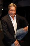 Hoofddorp 7 maart 2011
Magic Unlimited met Oscar Renzo en Lara Kazan worden ambassadeur van het goede doel dappere dodo's. Hun vader Hans kwam als verassing uit een doos.
Peter Smulders bv