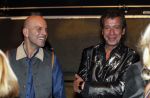 Utrecht 3 maart 2011
Uitreiking gouden en zilveren harpen in Vredenburg. Hans v Barneveld met een kennis
Peter Smulders bv