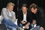 Hilversum 15 februari 2011
Presentatie serie iedereen is gek op Jack met Linda de Mol Jeroen v Koningsbrugge Beppie Melissen Kees Hulst en Tjebbo Gerritsma. John de Mol Jr. Erland Galjaar en Matthias Scholten
Peter Smulders bv