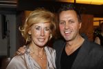Apeldoorn 6 februari 2011
Premiere zou je in een doosje willen doen bij Orpheus. Joke Bruijs met een kennis
Peter Smulders bv