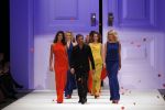 Amsterdam 7 maart 2011
Modeshow Jos v raak in de westergasfabriek met als modellen oa Georgina Verbaan Irene v d Laar Froukje de Both Quinty Trustfull Marvy Rieder en Kim Feenstra.
Peter Smulders bv