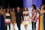 Amsterdam 7 maart 2011
Modeshow Jos v raak in de westergasfabriek met als modellen oa Georgina Verbaan Irene v d Laar Froukje de Both Quinty Trustfull Marvy Rieder en Kim Feenstra.
Peter Smulders bv