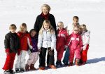 Lech 19 februari 2011
Fotosessie met de koninklijke familie in Lech. Aanwezig waren Koningin Beatrix Prins Willem Alexander Maxima Prinses Amalai Ariane en Alexia aslmede Prins Constantijn met zijn vrouw Prinses Laurentien en kinderen en Prins Friso met zijn vrouw Mabel Wisse Smit en hun kinderen.
Peter Smulders bv