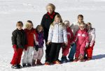 Lech 19 februari 2011
Fotosessie met de koninklijke familie in Lech. Aanwezig waren Koningin Beatrix Prins Willem Alexander Maxima Prinses Amalai Ariane en Alexia aslmede Prins Constantijn met zijn vrouw Prinses Laurentien en kinderen en Prins Friso met zijn vrouw Mabel Wisse Smit en hun kinderen.
Peter Smulders bv