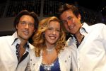 Hoofddorp 7 maart 2011
Magic Unlimited met Oscar Renzo en Lara Kazan worden ambassadeur van het goede doel dappere dodo's. Hun vader Hans kwam als verassing uit een doos.
Peter Smulders bv