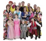ZALTBOMMEL - In de Fotostudio een groepsfoto gemaakt van Carnavalsvereniging Sharlepestoet. FOTO LEVIN DEN BOER - PERSFOTO.NU
