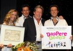 Hoofddorp 7 maart 2011
Magic Unlimited met Oscar Renzo en Lara Kazan worden ambassadeur van het goede doel dappere dodo's. Hun vader Hans kwam als verassing uit een doos.
Peter Smulders bv