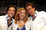 Hoofddorp 7 maart 2011
Magic Unlimited met Oscar Renzo en Lara Kazan worden ambassadeur van het goede doel dappere dodo's. Hun vader Hans kwam als verassing uit een doos.
Peter Smulders bv