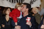 Schiphol 14 maart 2011
Amanda Krabbe komt na 4 maanden terug op schiphol en wordt daar ontavangen door martijn Bickel Jasmijn Achilles Michelle en haar ouders en beste vriendinnen.
Peter Smulders bv