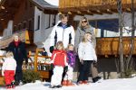 Lech 19 februari 2011
Fotosessie met de koninklijke familie in Lech. Aanwezig waren Koningin Beatrix Prins Willem Alexander Maxima Prinses Amalai Ariane en Alexia aslmede Prins Constantijn met zijn vrouw Prinses Laurentien en kinderen en Prins Friso met zijn vrouw Mabel Wisse Smit en hun kinderen.
Peter Smulders bv