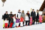 Lech 19 februari 2011
Fotosessie met de koninklijke familie in Lech. Aanwezig waren Koningin Beatrix Prins Willem Alexander Maxima Prinses Amalai Ariane en Alexia aslmede Prins Constantijn met zijn vrouw Prinses Laurentien en kinderen en Prins Friso met zijn vrouw Mabel Wisse Smit en hun kinderen.
Peter Smulders bv