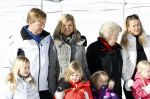 Lech 19 februari 2011
Fotosessie met de koninklijke familie in Lech. Aanwezig waren Koningin Beatrix Prins Willem Alexander Maxima Prinses Amalai Ariane en Alexia aslmede Prins Constantijn met zijn vrouw Prinses Laurentien en kinderen en Prins Friso met zijn vrouw Mabel Wisse Smit en hun kinderen.
Peter Smulders bv