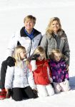 Lech 19 februari 2011
Fotosessie met de koninklijke familie in Lech. Aanwezig waren Koningin Beatrix Prins Willem Alexander Maxima Prinses Amalai Ariane en Alexia aslmede Prins Constantijn met zijn vrouw Prinses Laurentien en kinderen en Prins Friso met zijn vrouw Mabel Wisse Smit en hun kinderen.
Peter Smulders bv